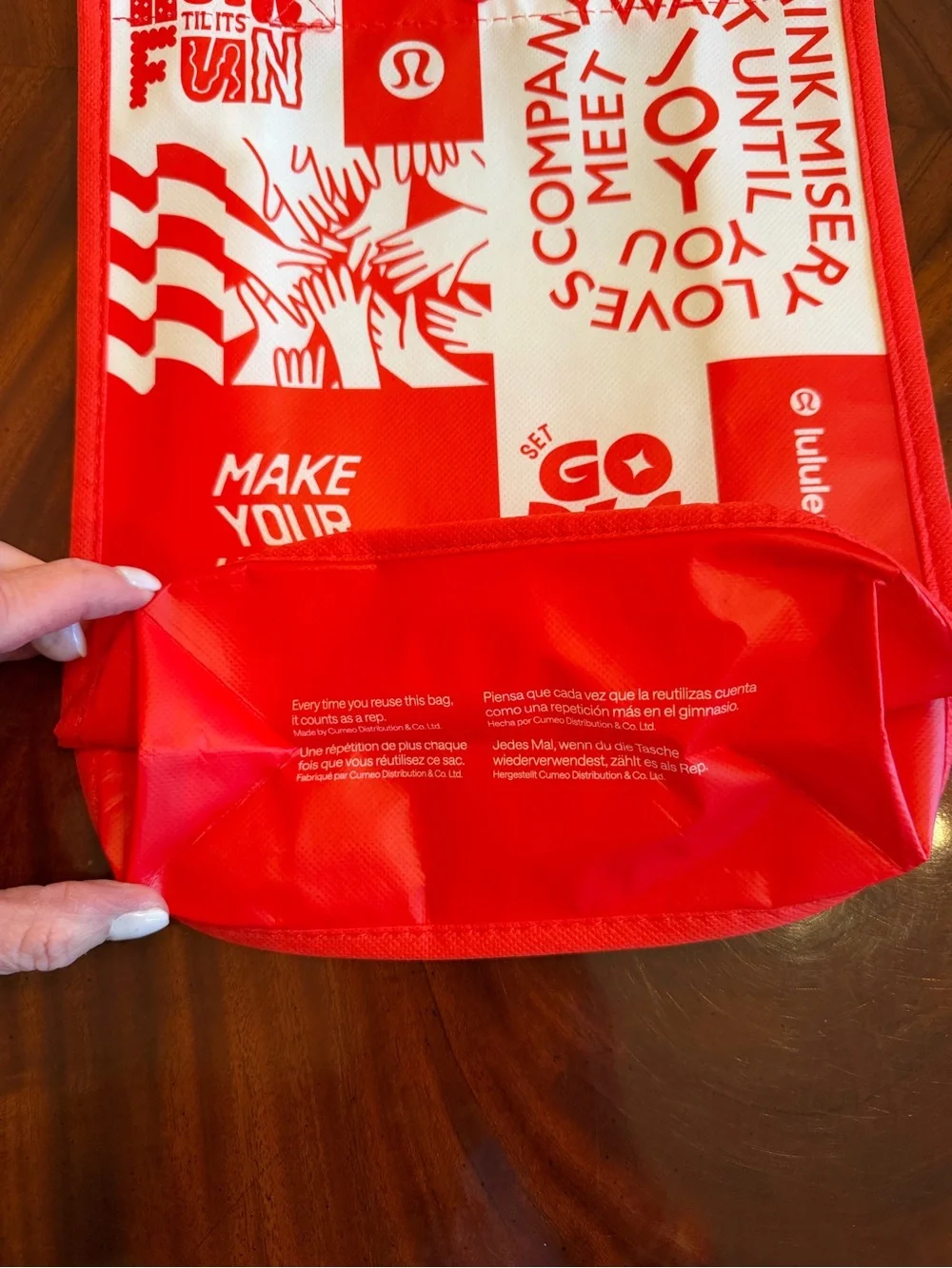 lululemon athletica folds durable